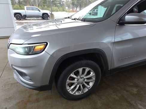 Used 2019 Jeep Cherokee Latitude w/ Comfort & Convenience Group image 27