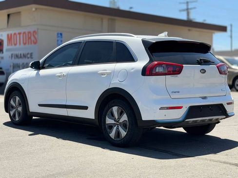 Used 2019 Kia Niro EX Premium w/ Sunroof Package FWD image 10