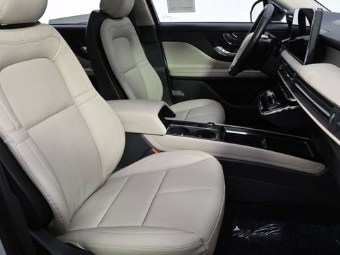 New 2026 Lincoln Corsair Premiere AWD/4WD image 16