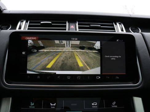 Used 2019 Land Rover Range Rover HSE image 31