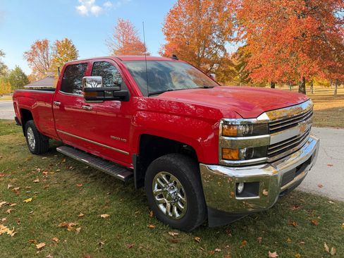 Used 2018 Chevrolet Silverado 3500 LTZ image 2