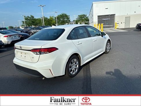 Certified 2024 Toyota Corolla LE FWD image 9