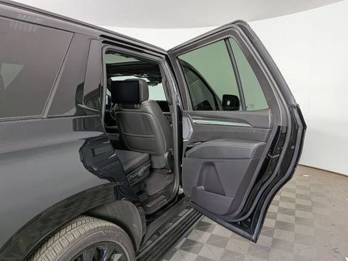 Certified 2025 Cadillac Escalade V w/ LPO, ONYX Package AWD/4WD image 43