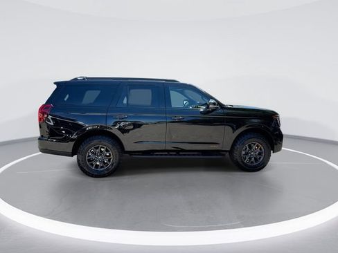 Used 2025 Ford Expedition Tremor AWD/4WD image 9
