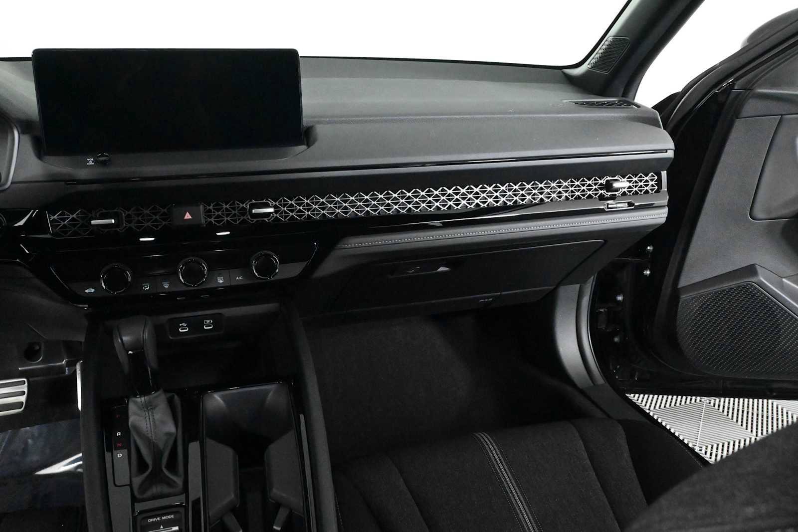 Used 2024 Honda Accord Sport image 14
