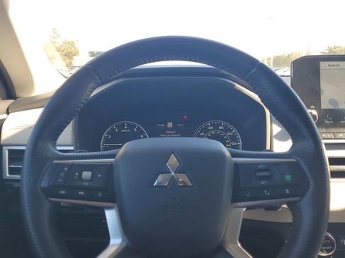 Used 2022 Mitsubishi Outlander SEL image 23