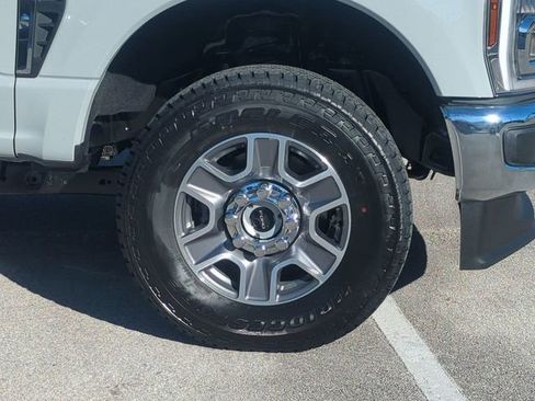 New 2026 Ford F250 Lariat w/ FX4 Off-Road Package AWD/4WD image 11