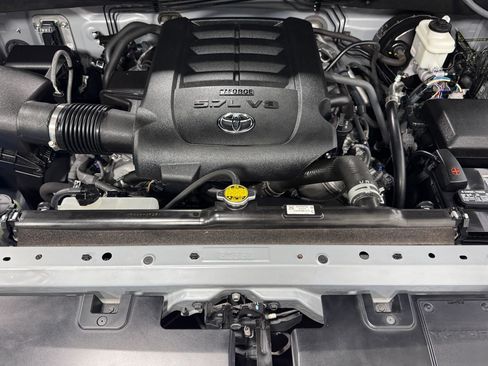 Used 2018 Toyota Tundra Limited w/ Limited Premium Package image 21