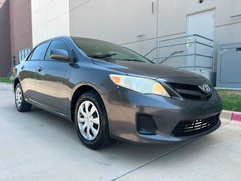 Used 2013 Toyota Corolla L FWD image 4