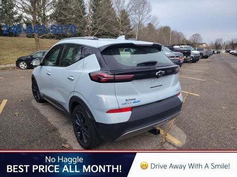 Used 2022 Chevrolet Bolt EUV Premier w/ Launch Edition image 2