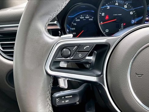 Used 2019 Porsche Macan AWD/4WD image 12