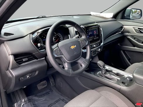 Used 2023 Chevrolet Traverse LT FWD image 14