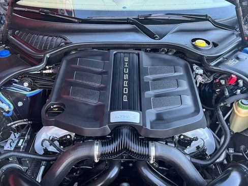 Used 2014 Porsche Panamera 4S image 11