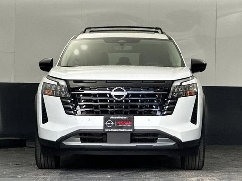 New 2026 Nissan Pathfinder Platinum w/ Cargo Package AWD/4WD image 8