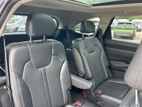 Used 2023 Kia Sorento SX image 43