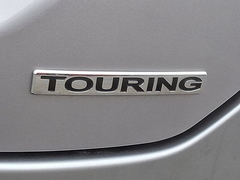 Certified 2025 Honda Pilot Touring image 32