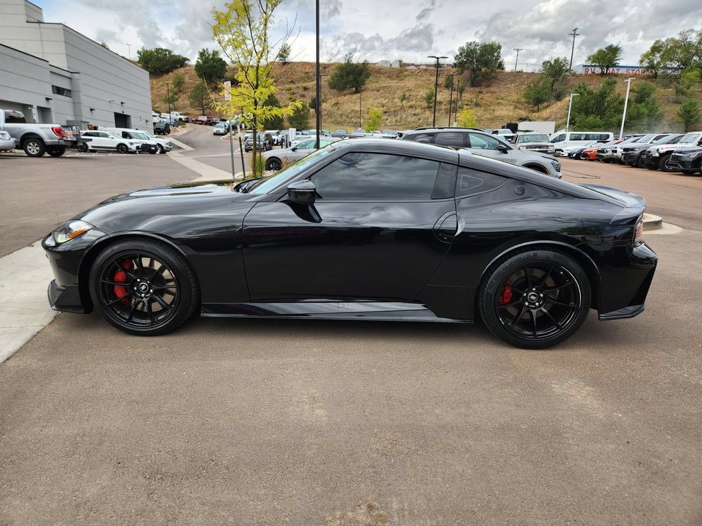 Used 2024 Nissan Z NISMO w/ Floor Mat Package RWD image 4