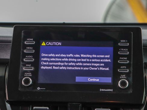 Used 2024 Toyota Camry SE image 19