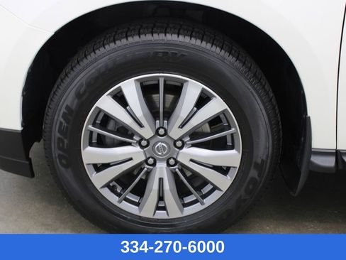 Used 2020 Nissan Pathfinder SL image 30