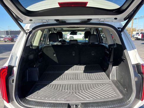 Used 2020 Kia Telluride EX w/ Towing Package AWD/4WD image 18
