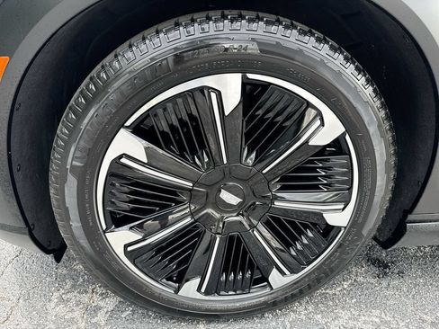 Used 2025 Cadillac Escalade IQ Sport 2 AWD/4WD image 12