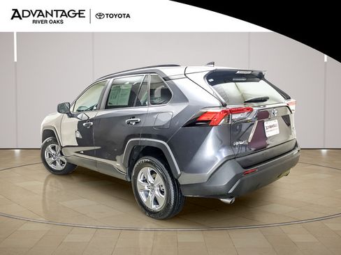 Used 2023 Toyota RAV4 LE AWD/4WD image 5