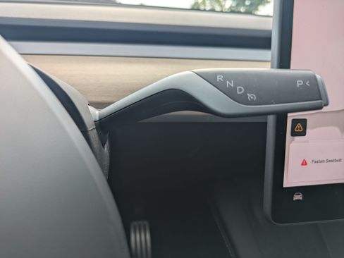 Used 2022 Tesla Model Y Performance AWD/4WD image 31
