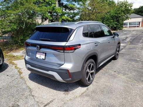 New 2025 Volkswagen Tiguan SE AWD/4WD image 4
