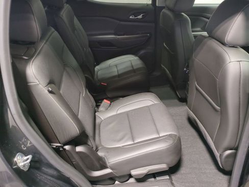 Used 2023 GMC Acadia SLT w/ Elevation Edition image 24