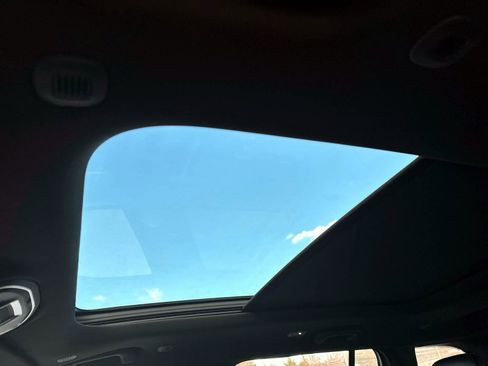 New 2025 Jeep Grand Cherokee Limited image 9