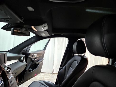 Used 2019 Mercedes-Benz GLC 300 4MATIC image 27