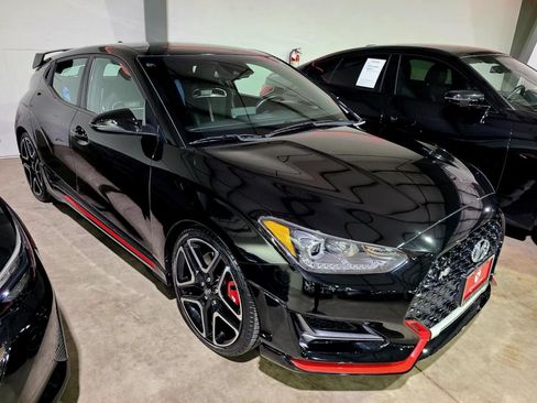 Used 2021 Hyundai Veloster N image 9
