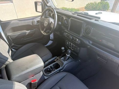 Used 2023 Jeep Wrangler Unlimited Sport AWD/4WD image 15