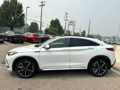 Used 2023 INFINITI QX55 Essential w/ Accent Package AWD/4WD image 3