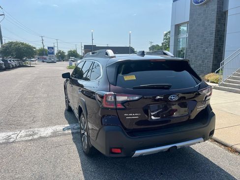 Used 2025 Subaru Outback Touring XT AWD/4WD image 6