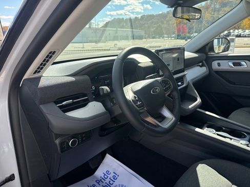 New 2026 Ford Explorer Active image 28