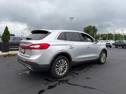 Used 2017 Lincoln MKX Select w/ Lincoln MKX Climate Package AWD/4WD image 7