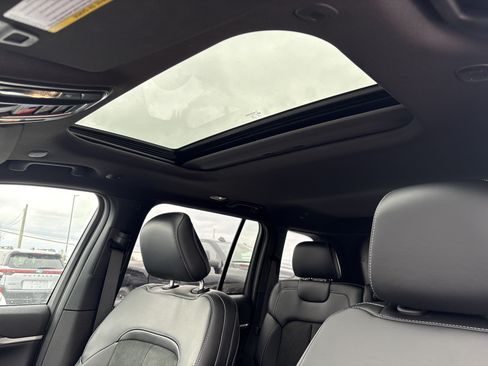New 2026 Jeep Grand Cherokee Altitude AWD/4WD image 19