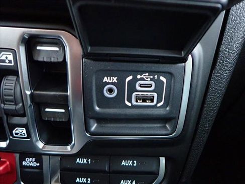 New 2025 Jeep Gladiator Mojave image 20