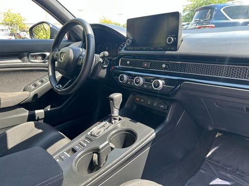 Used 2025 Honda Civic Sport image 39