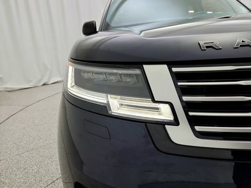 Certified 2025 Land Rover Range Rover SV AWD/4WD image 32