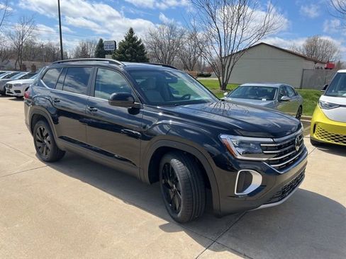 New 2026 Volkswagen Atlas SE AWD/4WD image 1