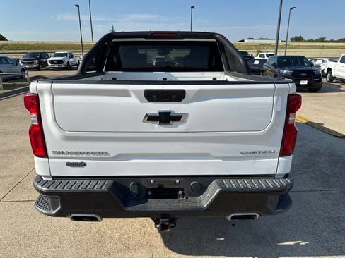 Used 2021 Chevrolet Silverado 1500 Custom Trail Boss AWD/4WD image 9