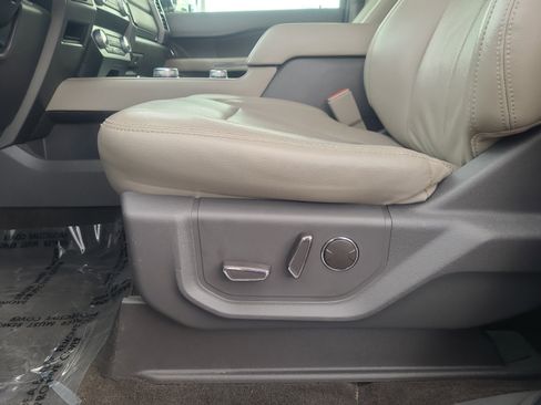 Certified 2019 Ford Expedition Max XLT w/ Equipment Group 202A image 14