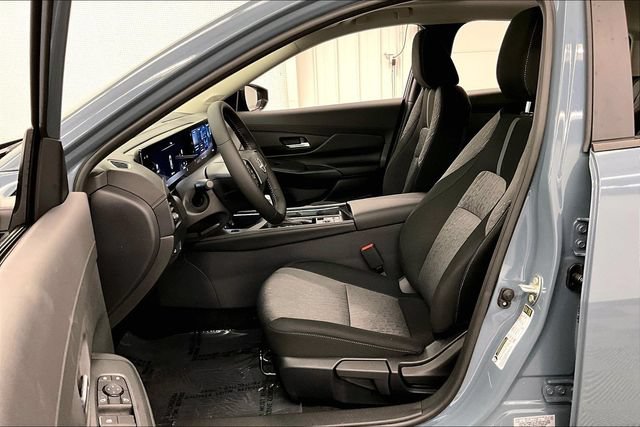 New 2026 Nissan Sentra SV w/ SV Convenience Package FWD image 9