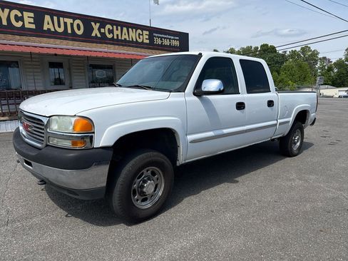 Used 2002 GMC Sierra 2500 4x4 Crew Cab HD w/ Snow Plow Prep Pkg image 2