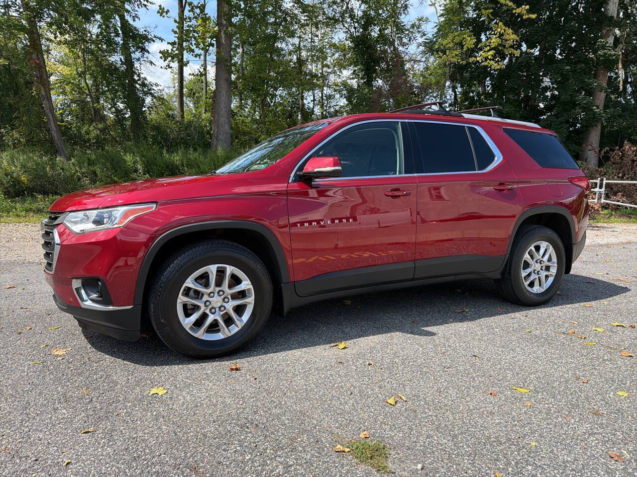 Used 2018 Chevrolet Traverse LT w/ LPO, Floor Liner Package AWD/4WD image 3