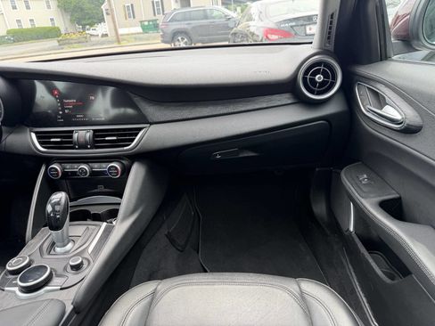 Used 2019 Alfa Romeo Giulia AWD w/ Cold Weather Package image 26