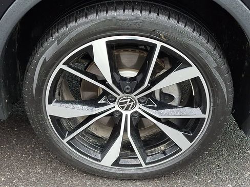 Used 2023 Volkswagen Tiguan SEL R-Line AWD/4WD image 11