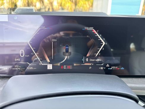 New 2026 BMW X5 xDrive40i w/ M Sport Package image 31